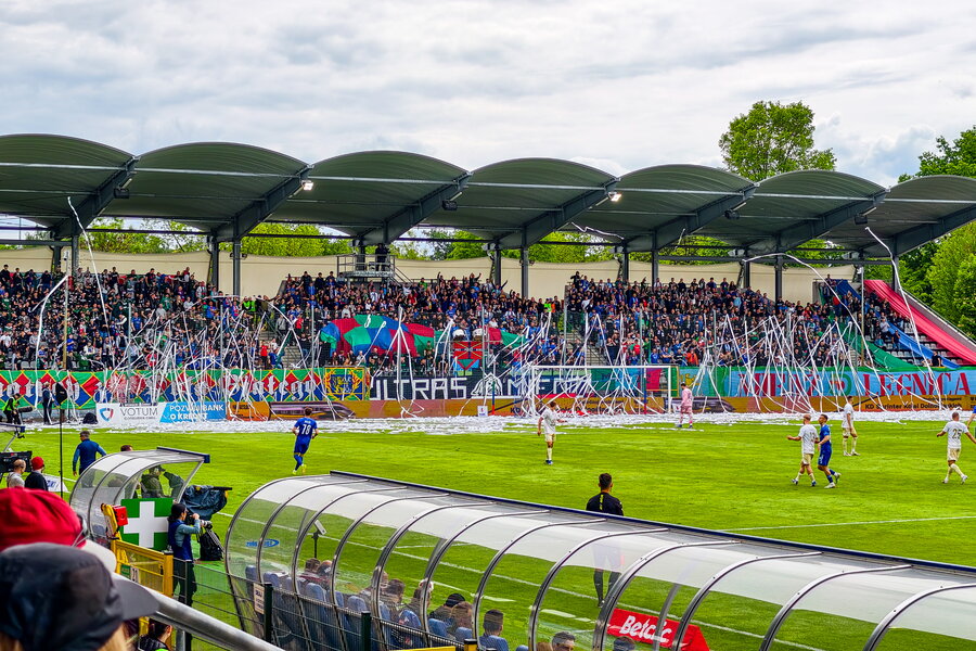 Miedź Legnica – Ruch Chorzów – Bild 43