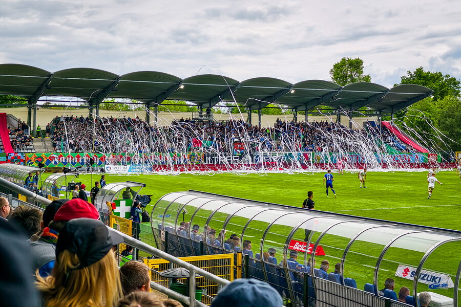Miedź Legnica – Ruch Chorzów – Bild 3
