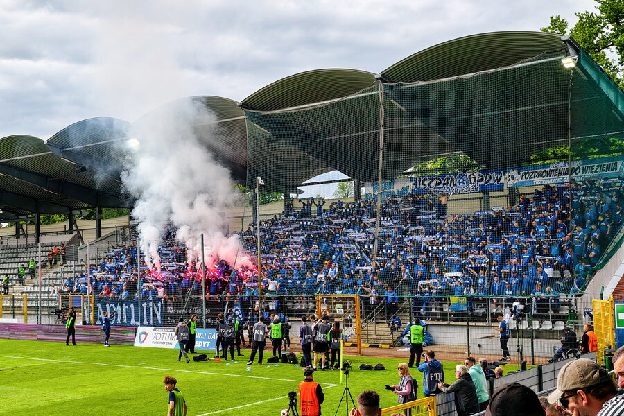 Miedź Legnica – Ruch Chorzów – Bild 34