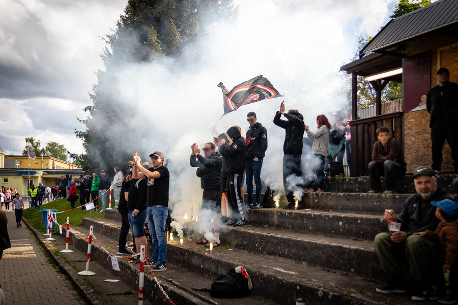 FK Ostrov – FC Slavia Karlovy Vary – Bild 43