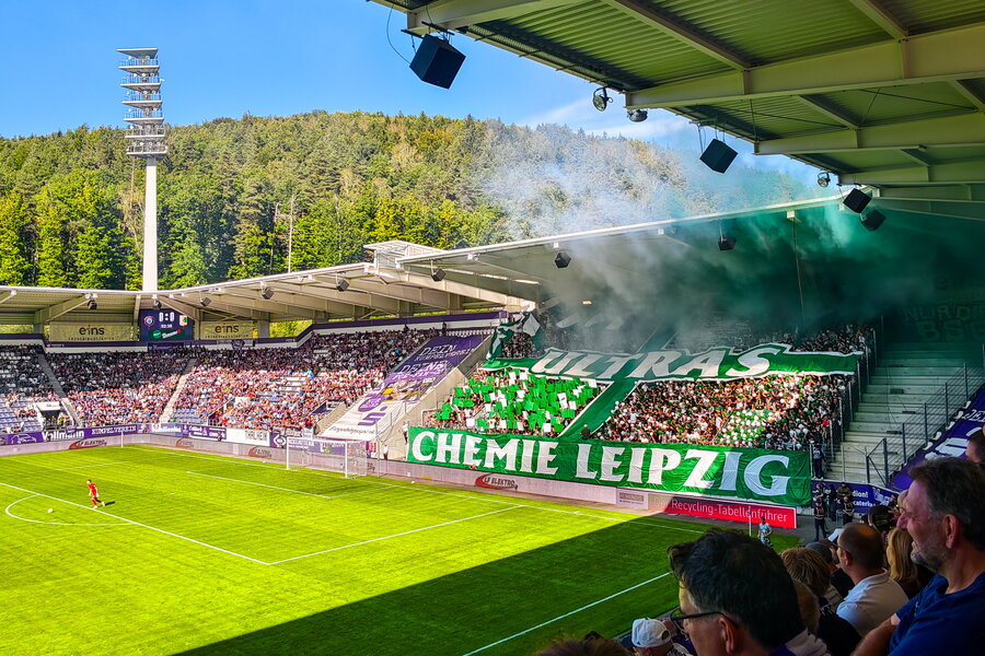 FC Erzgebirge Aue – BSG Chemie Leipzig – Bild 19