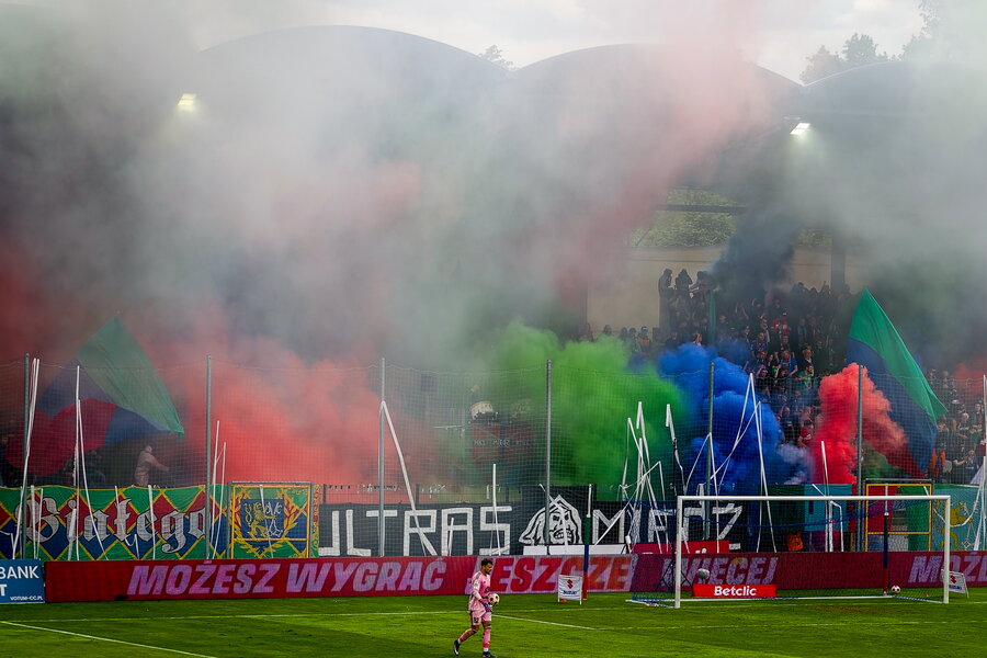 Miedź Legnica – Ruch Chorzów – Bild 15