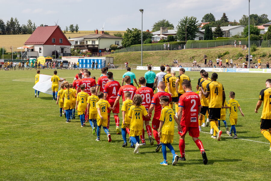 SV Fortschritt Lunzenau – SG Dynamo Dresden – Bild 3
