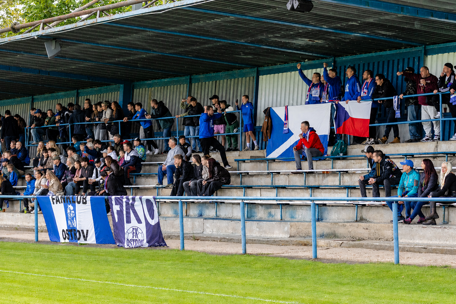 FK Ostrov – FC Slavia Karlovy Vary – Bild 30
