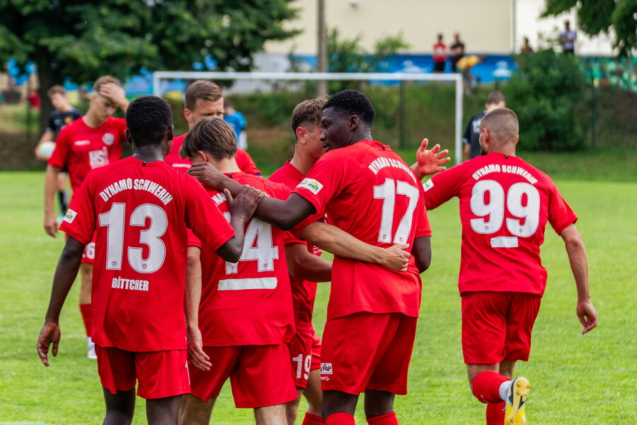 SG Motor Trachenberge – SG Dynamo Schwerin – Bild 5
