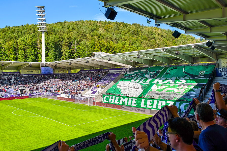 FC Erzgebirge Aue – BSG Chemie Leipzig – Bild 2