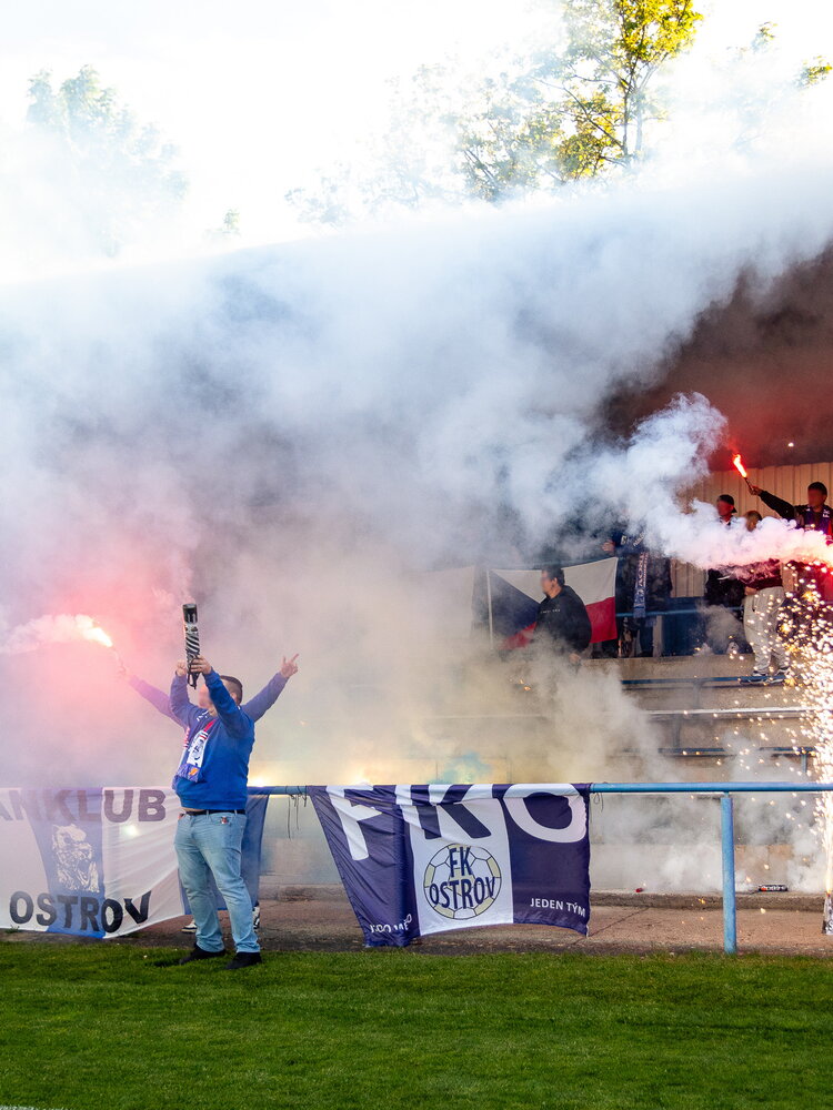 FK Ostrov – FC Slavia Karlovy Vary – Bild 13