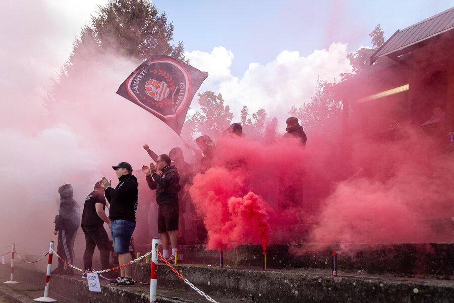 FK Ostrov – FC Slavia Karlovy Vary – Bild 3