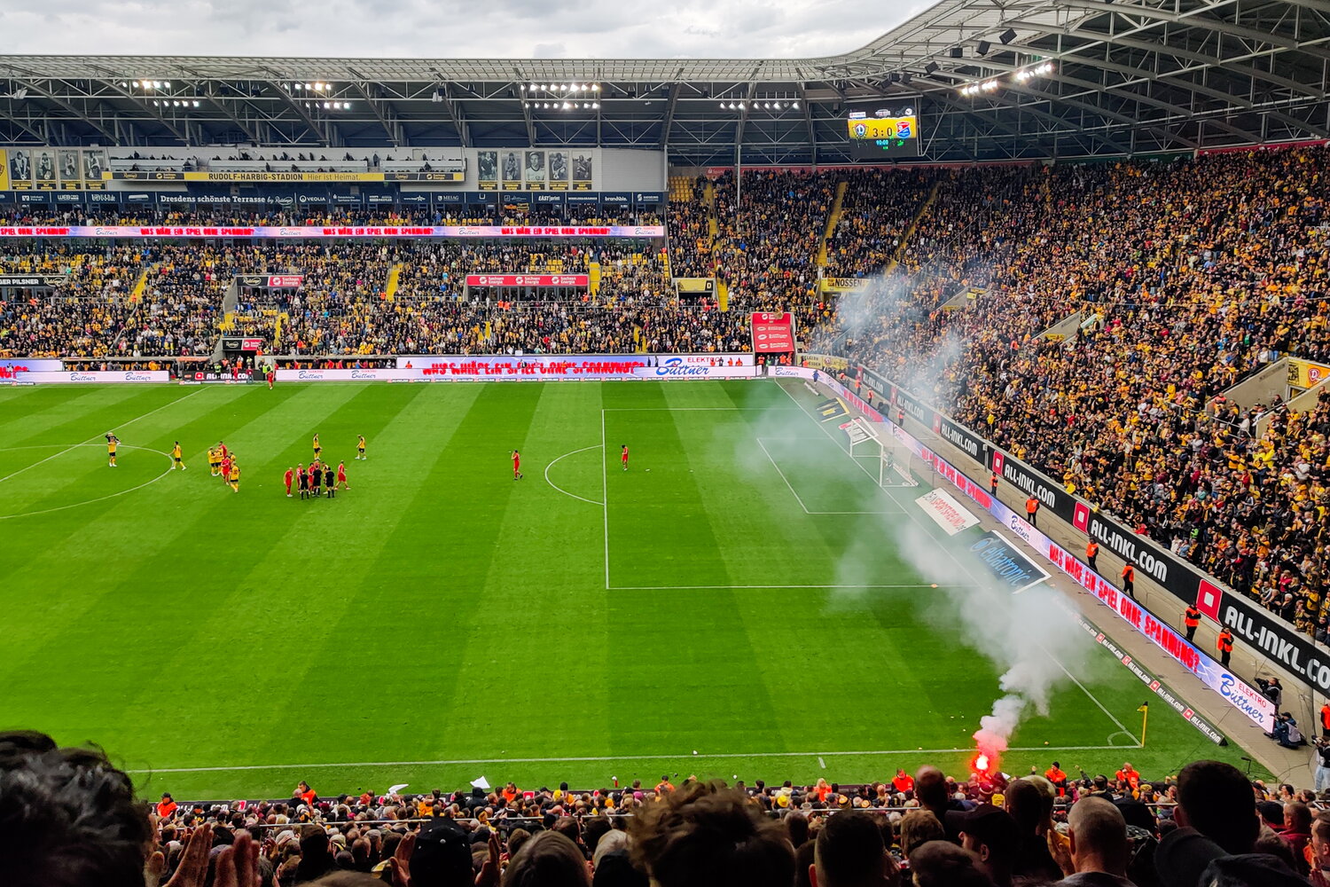 SG Dynamo Dresden – SpVgg. Unterhaching – Bild 9