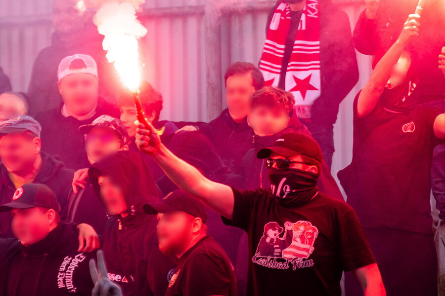 FK Ostrov – FC Slavia Karlovy Vary – Bild 46