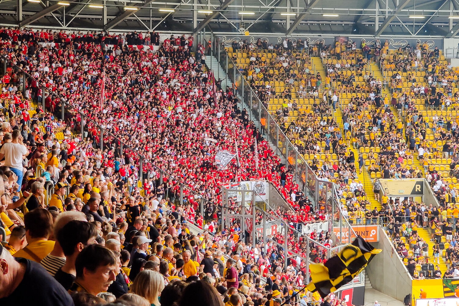SG Dynamo Dresden – FC Energie Cottbus – Bild 1