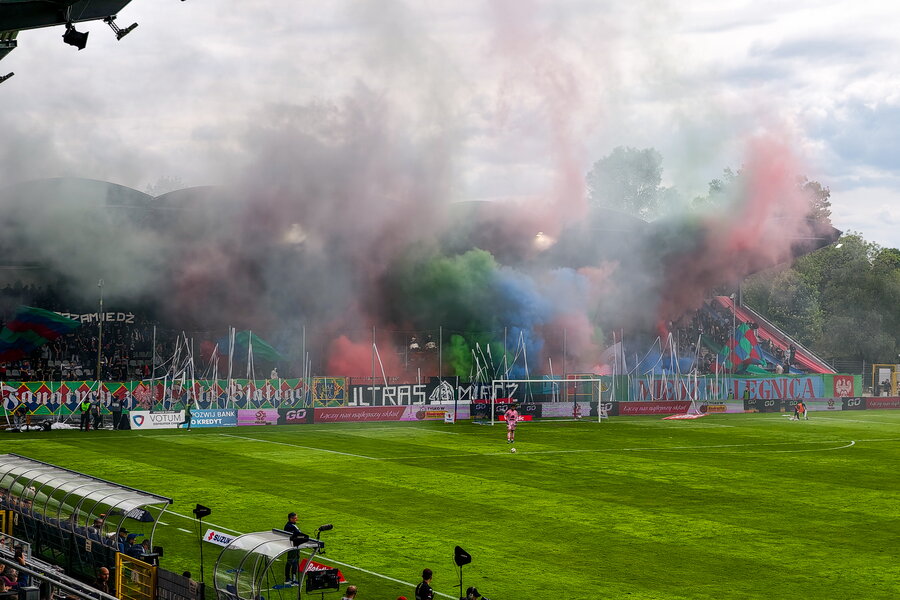 Miedź Legnica – Ruch Chorzów – Bild 36