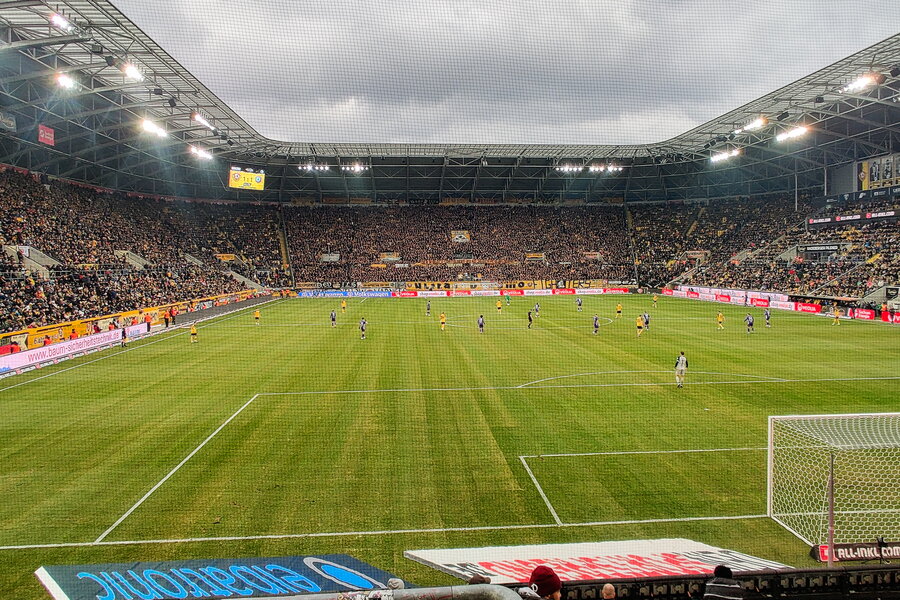 SG Dynamo Dresden – FC Erzgebirge Aue – Bild 12