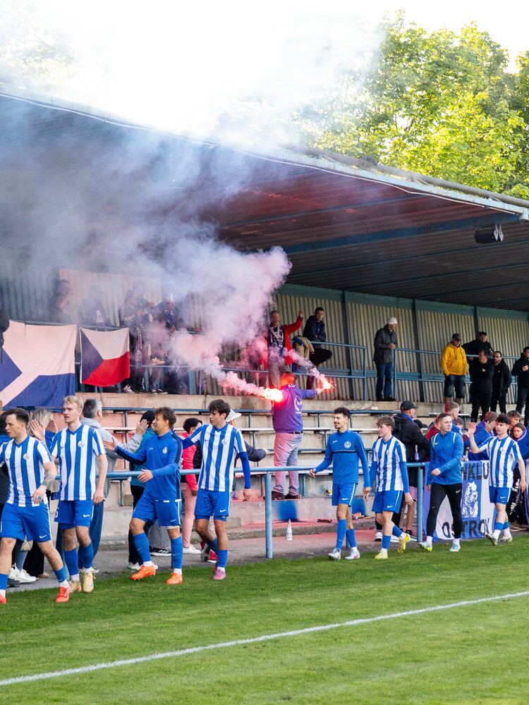 FK Ostrov – FC Slavia Karlovy Vary – Bild 14