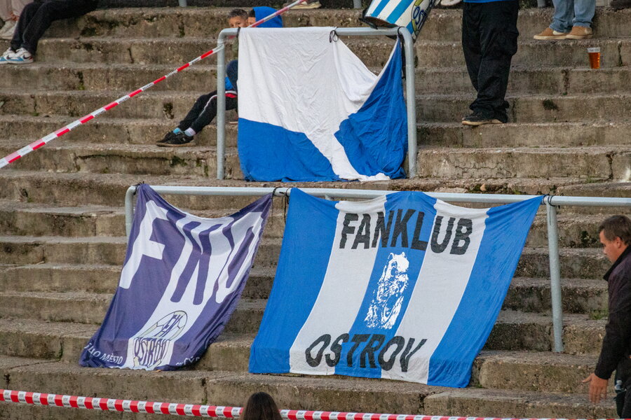 FC Slavia Karlovy Vary – FK Ostrov – Bild 8