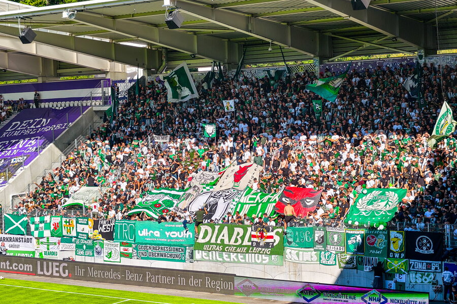 FC Erzgebirge Aue – BSG Chemie Leipzig – Bild 26