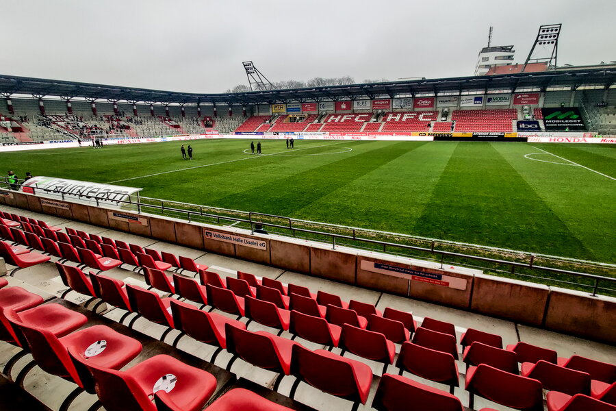 Hallescher FC – FC Erzgebirge Aue – Bild 3