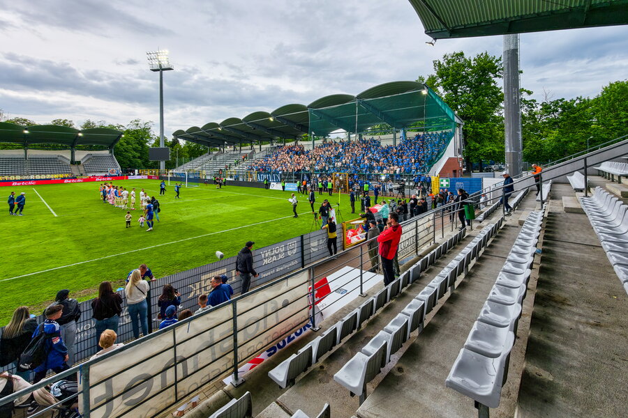 Miedź Legnica – Ruch Chorzów – Bild 53
