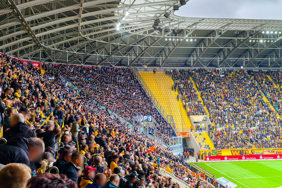 SG Dynamo Dresden – 1. FC Magdeburg – Bild 7