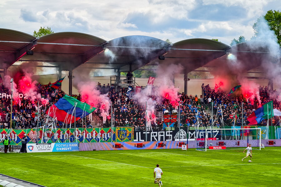 Miedź Legnica – Ruch Chorzów – Bild 6