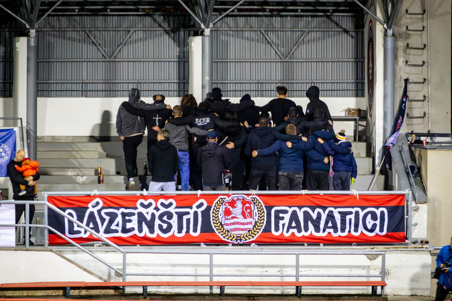 FC Slavia Karlovy Vary – FK Ostrov – Bild 22