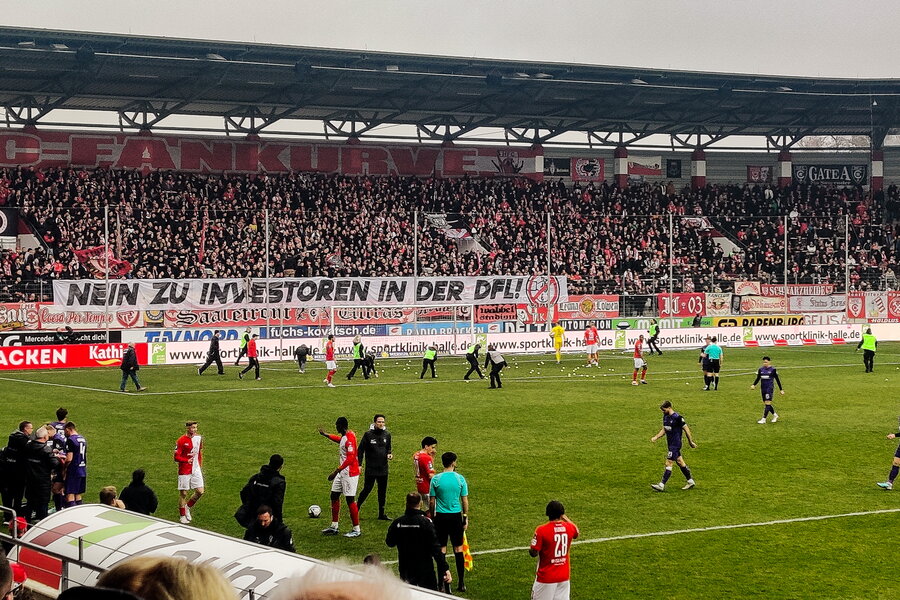 Hallescher FC – FC Erzgebirge Aue – Bild 6