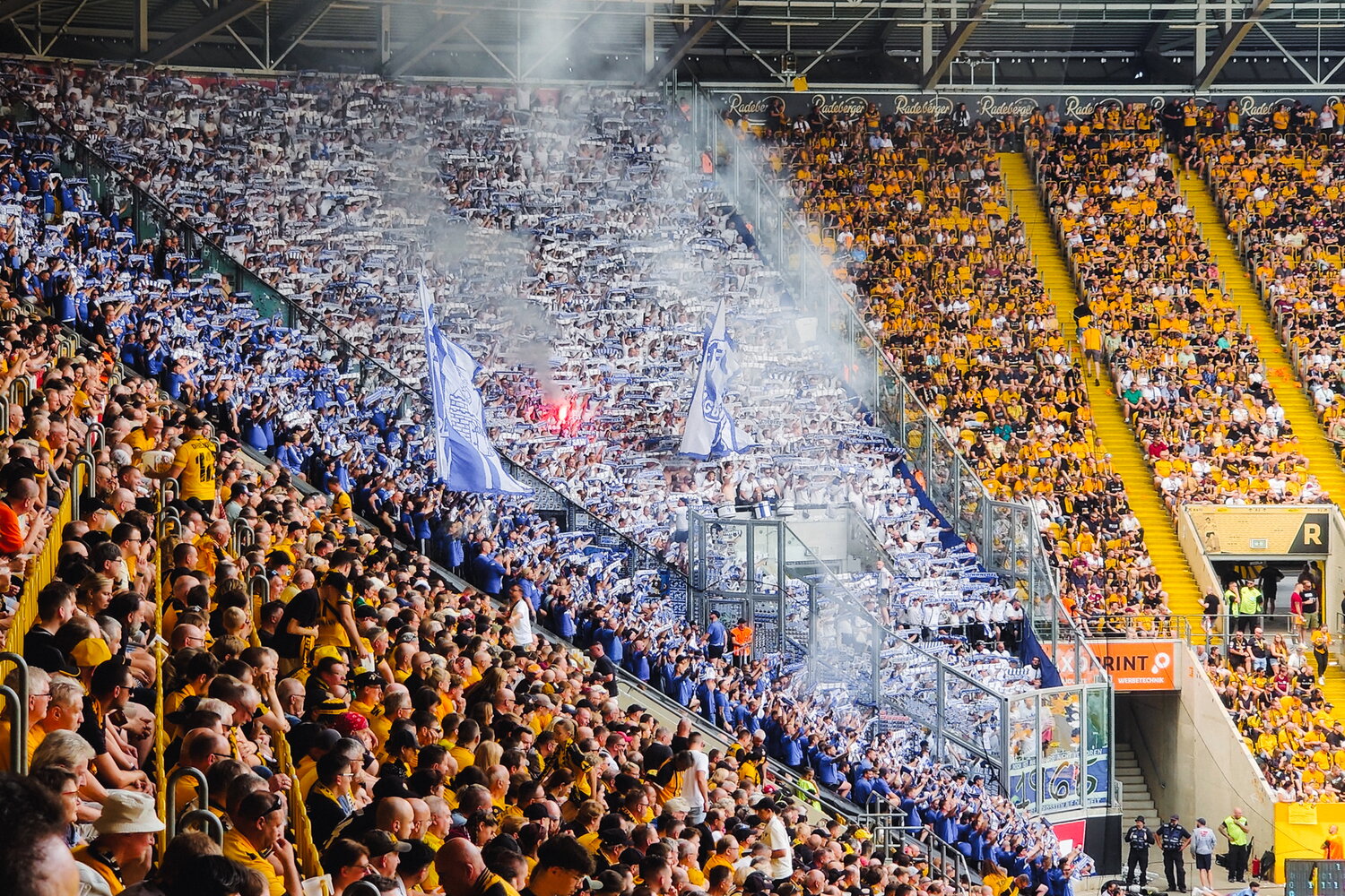SG Dynamo Dresden – 1. FC Magdeburg – Bild 9