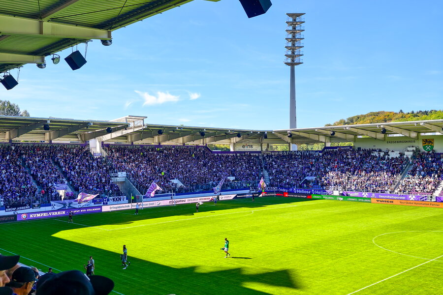 FC Erzgebirge Aue – BSG Chemie Leipzig – Bild 23