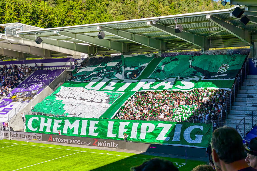 FC Erzgebirge Aue – BSG Chemie Leipzig – Bild 4