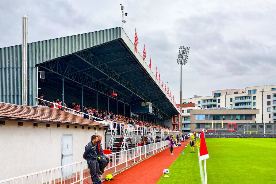 SK Slavia Praha B – FK Viktoria Žižkov – Bild 3
