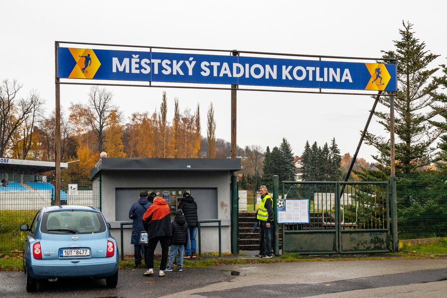 FK Varnsdorf – FK Arsenal Česká Lípa – Bild 4