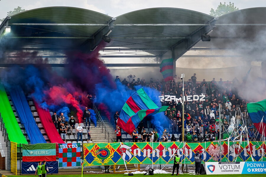 Miedź Legnica – Ruch Chorzów – Bild 10