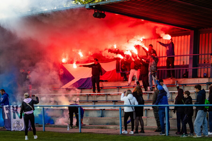 FK Ostrov – FC Slavia Karlovy Vary – Bild 11