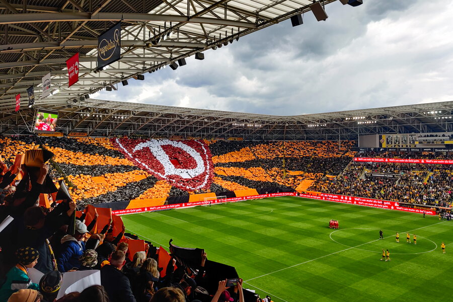 SG Dynamo Dresden – SpVgg. Unterhaching – Bild 2