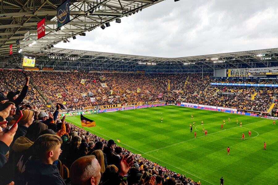 SG Dynamo Dresden – SpVgg. Unterhaching – Bild 7